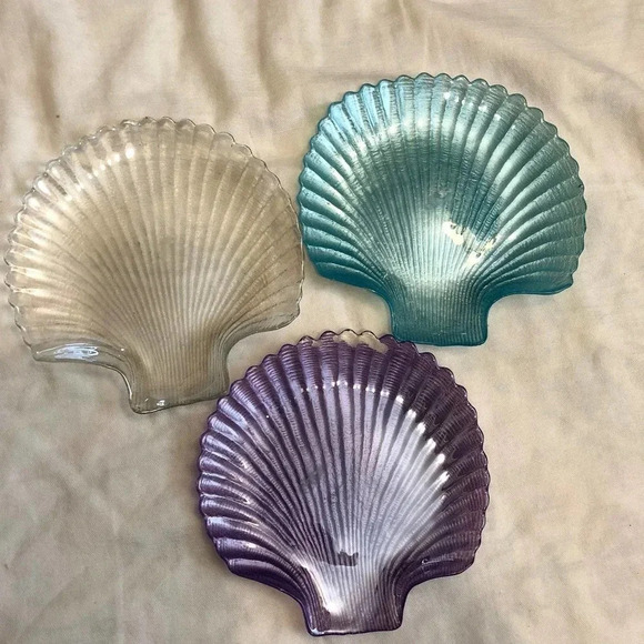 Glass Shell Shape Plates 3 pieces lot - Picture 1 of 5